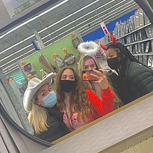 Meet your Posher, Taylor